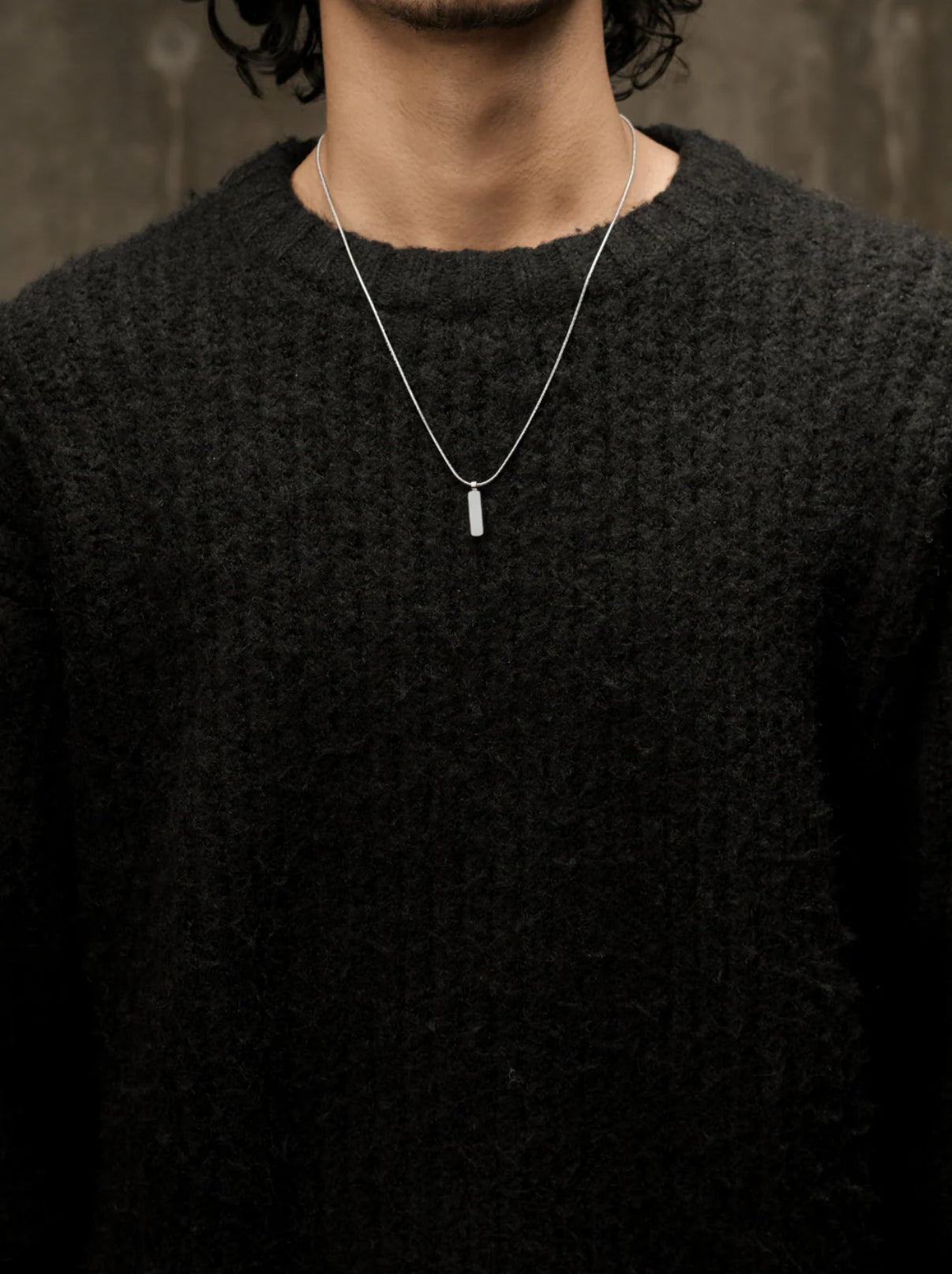 sleek bar Pendant With Chain