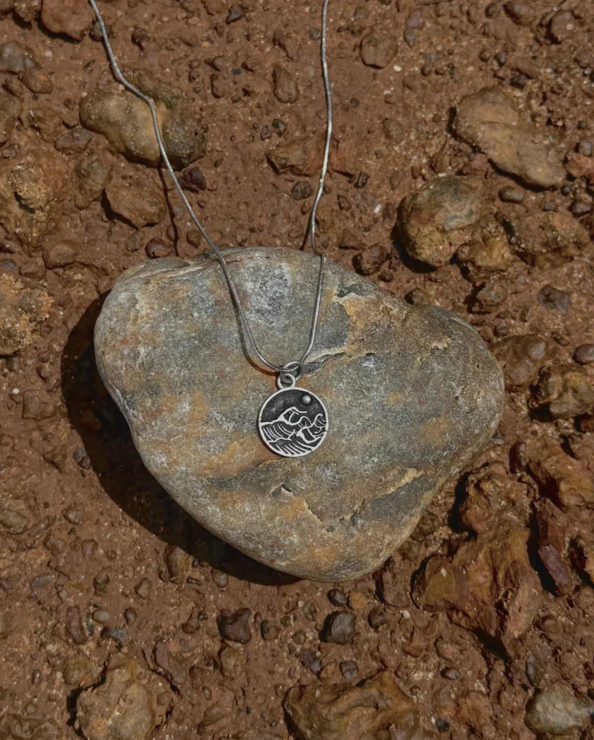WAVES PENDANT