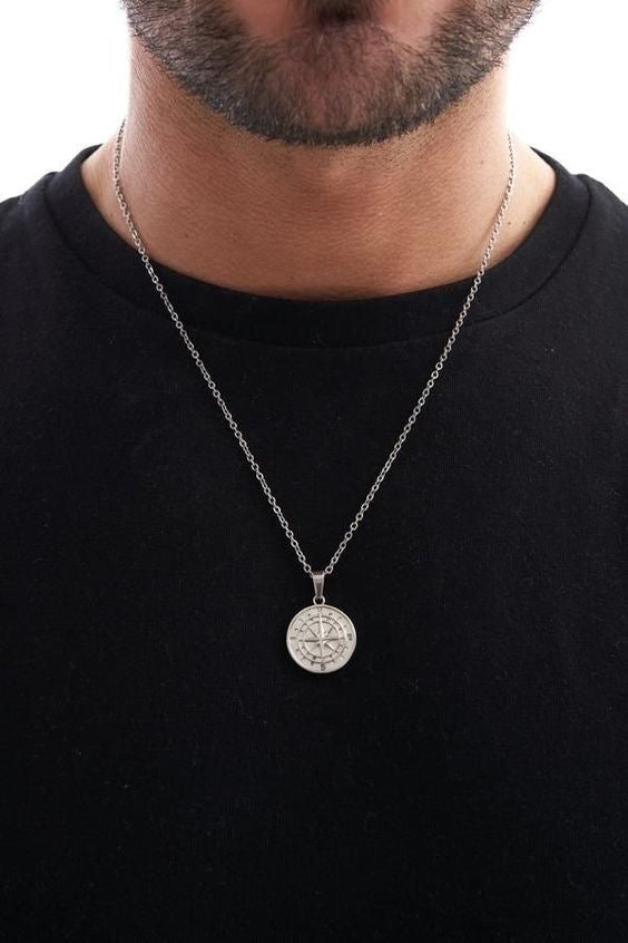COMPASS PENDANT WITH CHAIN