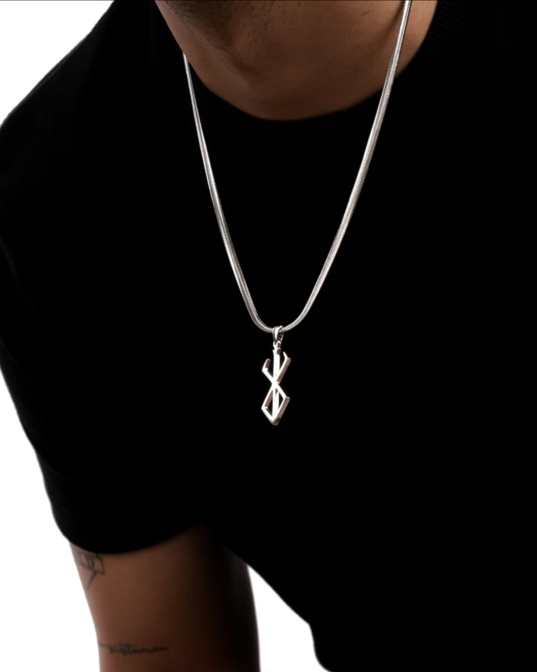 BERSERK PENDANT WITH CHAIN