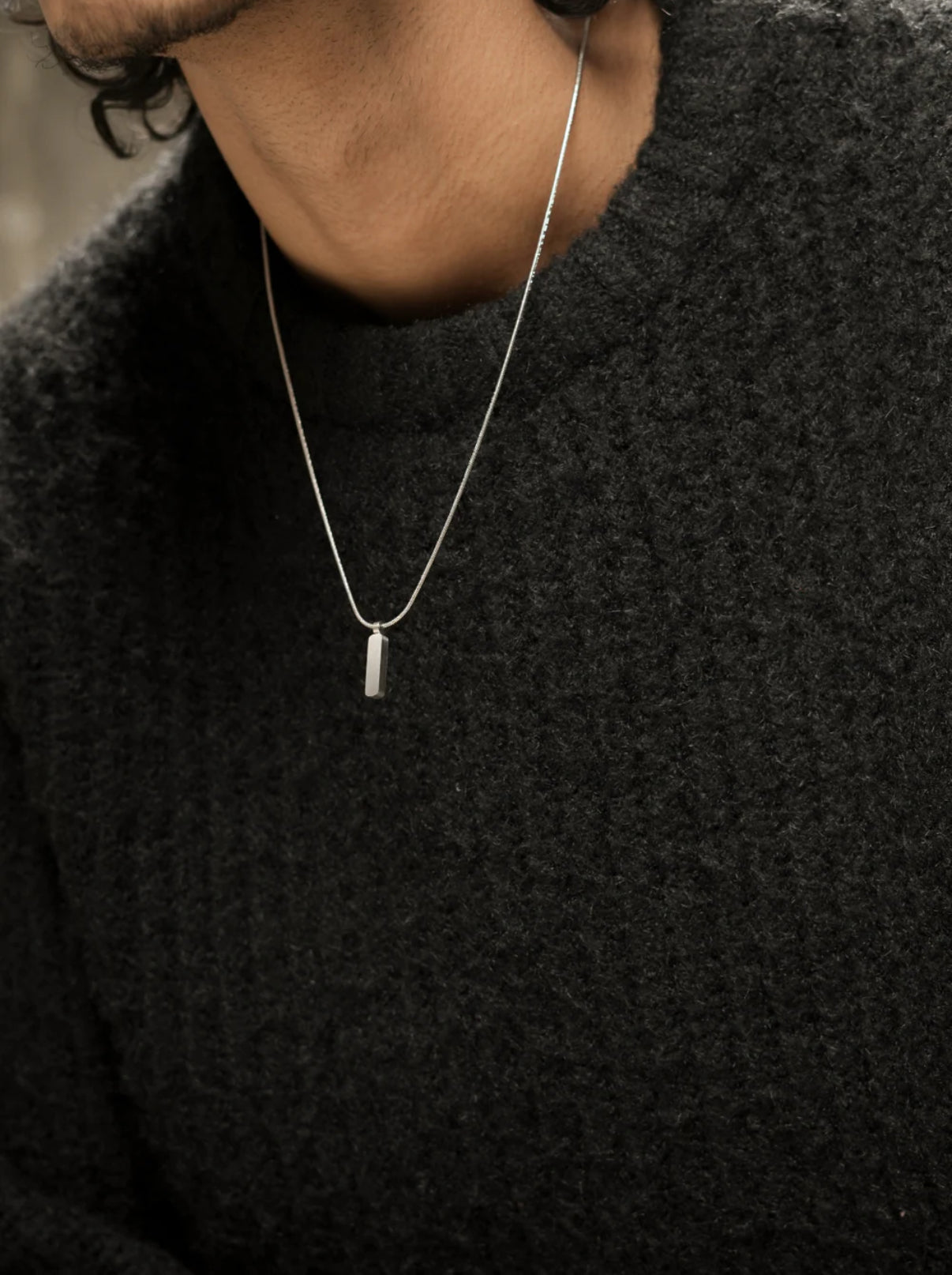sleek bar Pendant With Chain