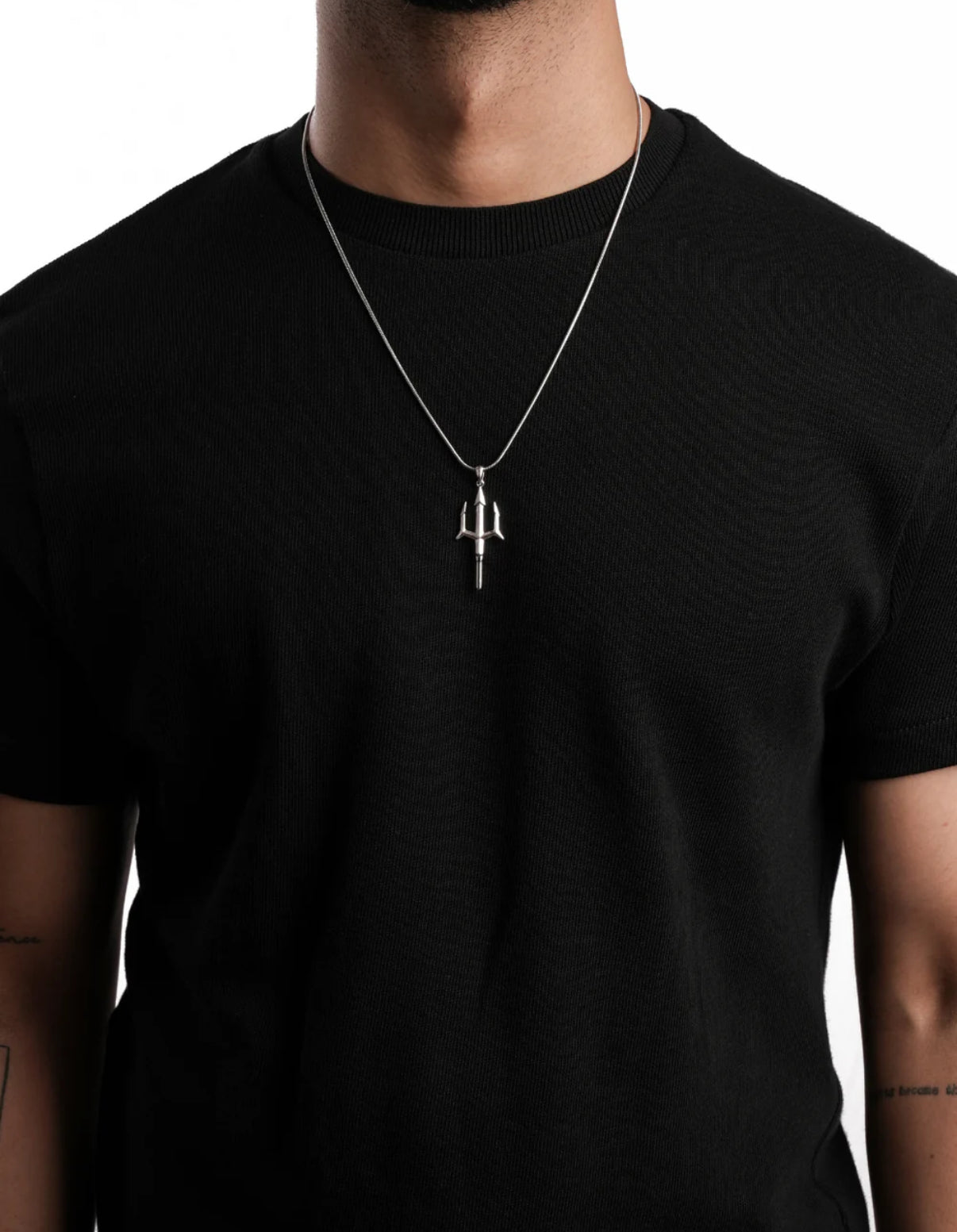 TRIDENT PENDANT WITH CHAIN